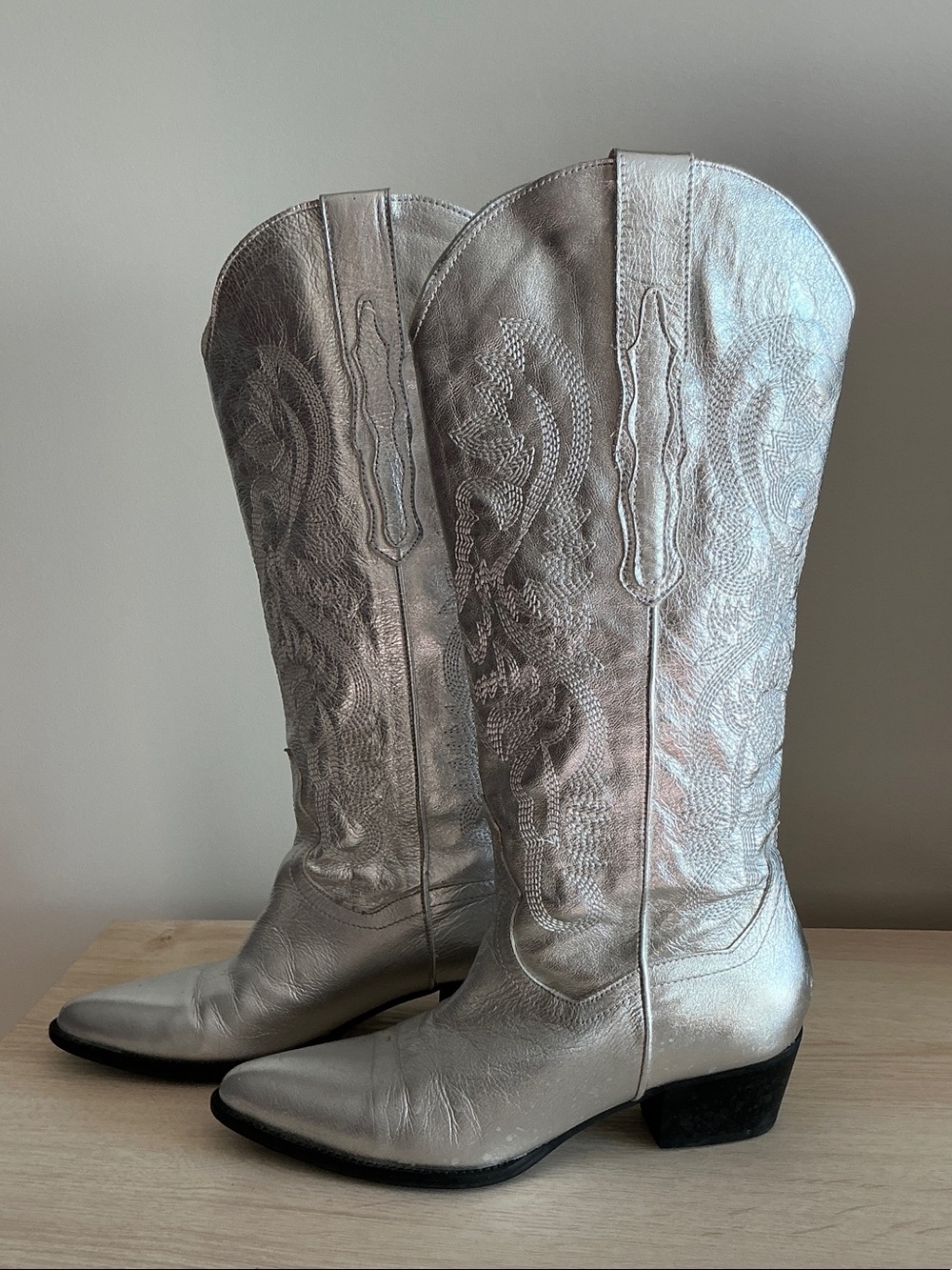 Aldo Metallic Silver Women's Western Boots Size 9